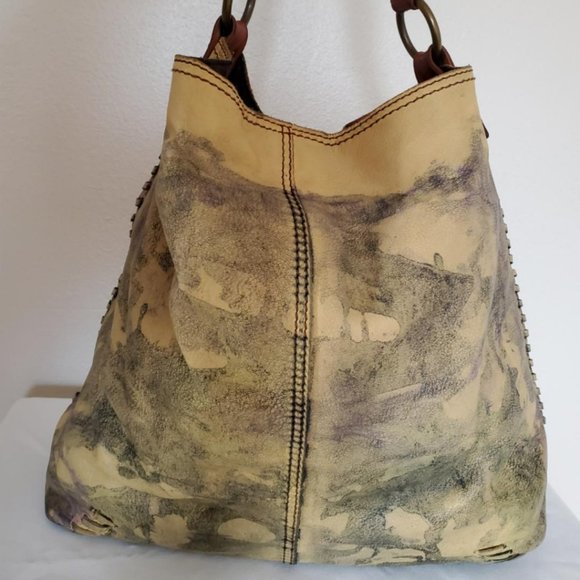 ****** SOLD ********* - Picture 1 of 9